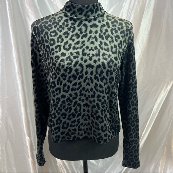 Vintage Tops - Vintage Velour Silver Gray Cheetah Print Long Sleeve Mock Neck Top L/XL